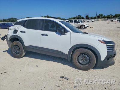 Czwarte zdjęcie samochodu z boku: 2026 NISSAN KICKS S VIN:3N8AP6BE6TL356329 - miniatura