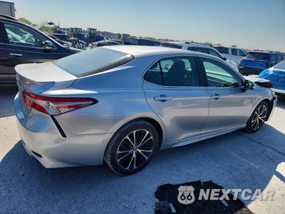 Trzecie zdjęcie samochodu z tyłu: 2018 TOYOTA CAMRY SE VIN:4T1B11HK5JU149625 - miniatura