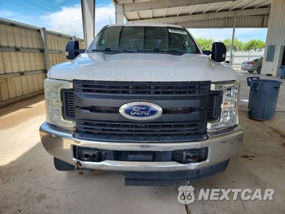 Piąte zdjęcie samochodu w środku: 2017 FORD F250 SUPER DUTY VIN:1FT7W2BT1HEC96418 - miniatura