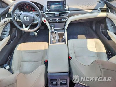 Zdjęcie 8 z 13 samochodu: 2018 HONDA ACCORD TOURING VIN:1HGCV1F90JA183021 - miniatura
