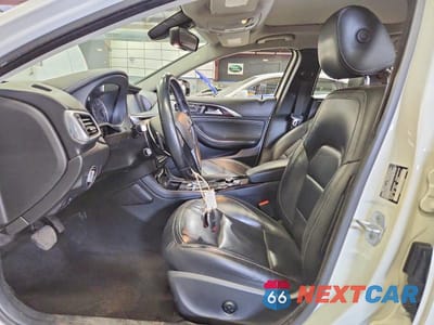 Zdjęcie 7 z 12 samochodu: 2017 INFINITI QX30 PREMIUM VIN:SJKCH5CR3HA025992 - miniatura