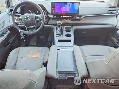 Zdjęcie 8 z 12 samochodu: 2026 TOYOTA SIENNA XLE 8-PASSENGER VIN:5TDYRKEC3TS295149 - miniatura