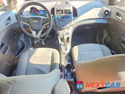 Zdjęcie 8 z 12 samochodu: 2013 CHEVROLET SONIC LS VIN:1G1JA5SG1D4174711 - miniatura
