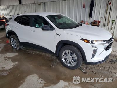 Czwarte zdjęcie samochodu z boku: 2025 CHEVROLET TRAX LS VIN:KL77LFEPXSC096863 - miniatura