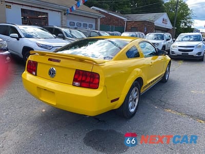 Czwarte zdjęcie samochodu z boku: 2006 FORD MUSTANG VIN:1ZVFT80N065115900 - miniatura
