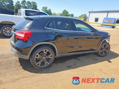 Trzecie zdjęcie samochodu z tyłu: 2018 MERCEDES-BENZ GLA 250 VIN:WDCTG4EB2JJ407592 - miniatura