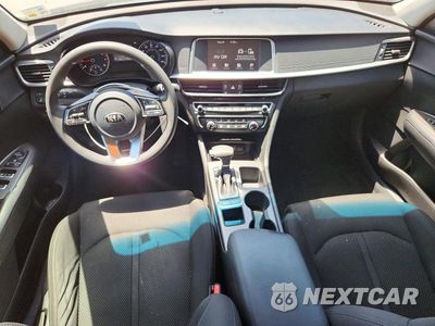 Zdjęcie 8 z 13 samochodu: 2019 KIA OPTIMA LX VIN:5XXGT4L36KG292922 - miniatura