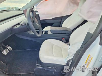 Zdjęcie 7 z 12 samochodu: 2023 TESLA MODEL Y VIN:7SAYGDEF1PF712860 - miniatura