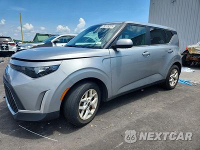 2023 KIA SOUL LX KNDJ23AU1P7869516 - główne zdjęcie licytacji z USA - miniatura