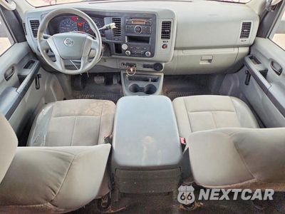 Zdjęcie 8 z 13 samochodu: 2012 NISSAN NV2500 DELIVERY VAN VIN:1N6BF0LY0CN114030 - miniatura