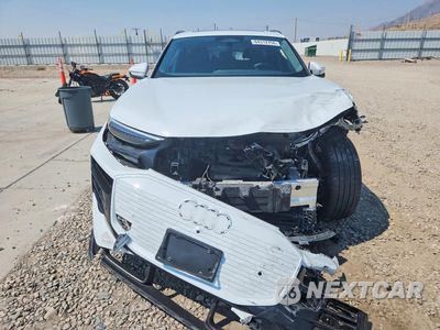 Piąte zdjęcie samochodu w środku: 2025 AUDI Q6 E-TRON PREMIUM PLUS VIN:WA124BGF5SA008685 - miniatura