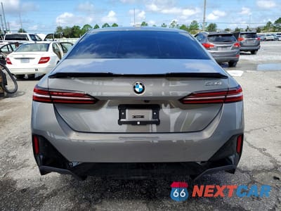 Zdjęcie 6 z 13 samochodu: 2025 BMW 530 I VIN:WBA43FJ00SCU10158 - miniatura