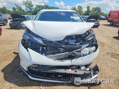 Piąte zdjęcie samochodu w środku: 2025 TOYOTA SIENNA LE VIN:5TDBSKFC8SS172972 - miniatura