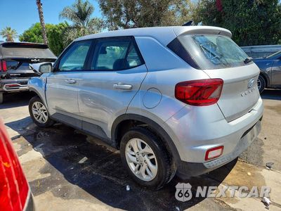 Drugie zdjęcie samochodu z przodu: 2021 HYUNDAI VENUE SE VIN:KMHRB8A33MU068182 - miniatura