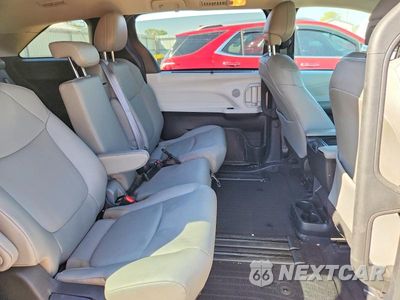 Zdjęcie 11 z 13 samochodu: 2025 TOYOTA SIENNA XLE 8-PASSENGER VIN:5TDYRKEC9SS251770 - miniatura