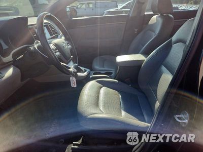 Zdjęcie 7 z 12 samochodu: 2017 HYUNDAI ELANTRA LIMITED VIN:KMHD84LFXHU303451 - miniatura