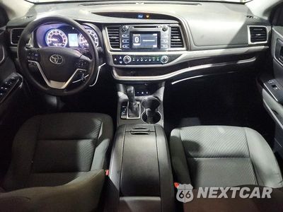 Zdjęcie 8 z 13 samochodu: 2016 TOYOTA HIGHLANDER LE VIN:5TDBKRFH4GS258775 - miniatura