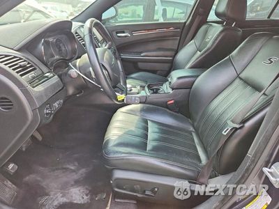 Zdjęcie 7 z 12 samochodu: 2018 CHRYSLER 300 S VIN:2C3CCAGG9JH267779 - miniatura