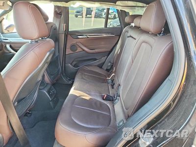 Zdjęcie 10 z 12 samochodu: 2018 BMW X1 SDRIVE28I VIN:WBXHU7C34J3H44163 - miniatura