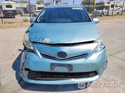 Piąte zdjęcie samochodu w środku: 2014 TOYOTA PRIUS V THREE VIN:JTDZN3EU2E3332159 - miniatura