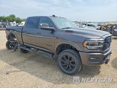Czwarte zdjęcie samochodu z boku: 2022 RAM 2500 LARAMIE VIN:3C6UR5FL2NG235449 - miniatura