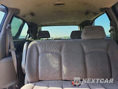 Zdjęcie 10 z 13 samochodu: 2002 CHRYSLER TOWN & COUNTRY LX VIN:2C8GP44362R714499 - miniatura