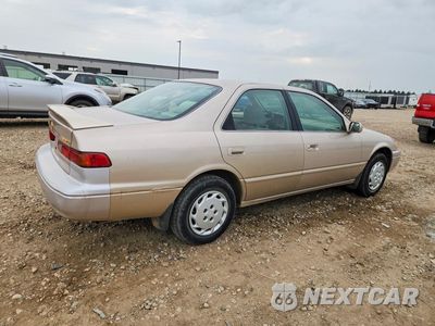 Trzecie zdjęcie samochodu z tyłu: 1998 TOYOTA CAMRY LE VIN:4T1BG22K3WU833271 - miniatura