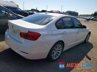 Trzecie zdjęcie samochodu z tyłu: 2017 BMW 320 I VIN:WBA8E1G59HNU14479 - miniatura