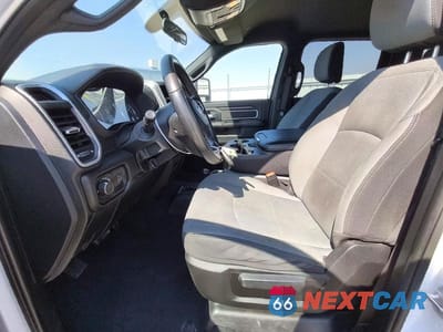 Zdjęcie 7 z 12 samochodu: 2024 RAM 3500 VIN:3C7WRTCLXRG203447 - miniatura