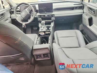 Zdjęcie 8 z 12 samochodu: 2026 TOYOTA RAV4 XLE PREMIUM VIN:2T36CRAV5TC004207 - miniatura