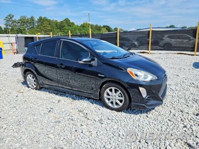 Czwarte zdjęcie samochodu z boku: 2017 TOYOTA PRIUS C ONE VIN:JTDKDTB34H1595012 - miniatura