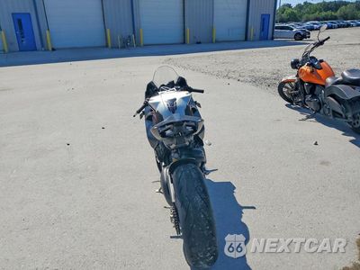 Czwarte zdjęcie samochodu z boku: 2021 DUCATI PANIGALE V4 VIN:ZDMDAGNW0MB001314 - miniatura