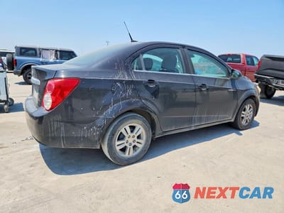 Trzecie zdjęcie samochodu z tyłu: 2013 CHEVROLET SONIC LT VIN:1G1JC5SG6D4166081 - miniatura