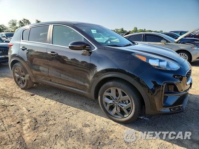 Czwarte zdjęcie samochodu z boku: 2022 KIA SPORTAGE LX VIN:KNDPM3AC9N7998449 - miniatura
