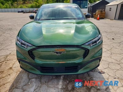 Piąte zdjęcie samochodu w środku: 2024 FORD MUSTANG MACH-E PREMIUM VIN:3FMTK3R46RMA03618 - miniatura