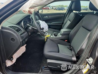 Zdjęcie 7 z 12 samochodu: 2021 CHRYSLER 300 TOURING VIN:2C3CCAAG5MH649191 - miniatura