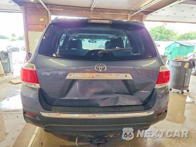 Zdjęcie 6 z 13 samochodu: 2013 TOYOTA HIGHLANDER SE VIN:5TDBK3EH9DS212384 - miniatura