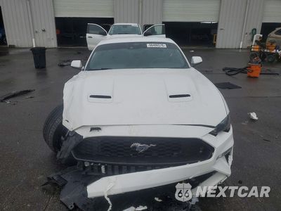 Piąte zdjęcie samochodu w środku: 2021 FORD MUSTANG VIN:1FA6P8THXM5152551 - miniatura