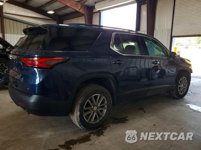 Trzecie zdjęcie samochodu z tyłu: 2022 CHEVROLET TRAVERSE LT VIN:1GNEVGKW3NJ179032 - miniatura