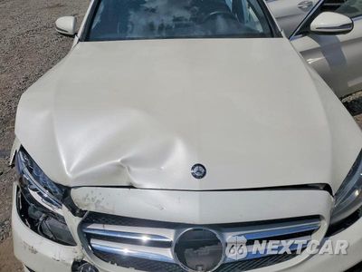 Zdjęcie 11 z 12 samochodu: 2016 MERCEDES-BENZ C 300 4MATIC VIN:55SWF4KB4GU119310 - miniatura