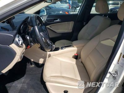 Zdjęcie 13 z 26 samochodu: 2015 MERCEDES-BENZ GLA 250 VIN:WDCTG4EB1FJ157415 - miniatura