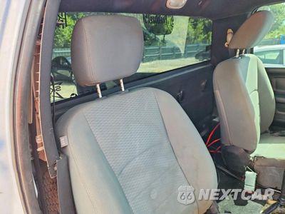 Zdjęcie 10 z 13 samochodu: 2014 RAM 1500 ST VIN:3C6JR6DT7EG135231 - miniatura