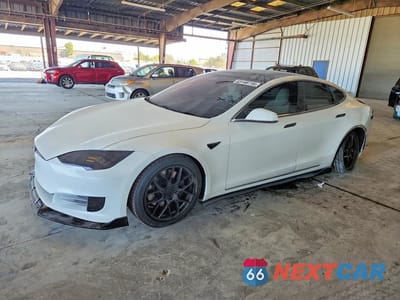 2017 TESLA MODEL S 5YJSA1E27HF197168 - główne zdjęcie licytacji z USA - miniatura