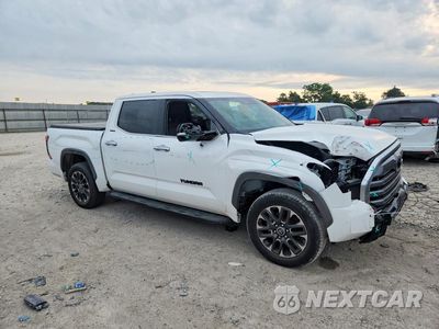 Czwarte zdjęcie samochodu z boku: 2024 TOYOTA TUNDRA CREWMAX LIMITED VIN:5TFJA5DB4RX195454 - miniatura