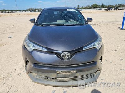 Piąte zdjęcie samochodu w środku: 2018 TOYOTA C-HR XLE VIN:NMTKHMBX1JR048672 - miniatura