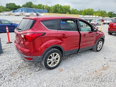 Trzecie zdjęcie samochodu z tyłu: 2019 FORD ESCAPE SE VIN:1FMCU0GDXKUA68761 - miniatura