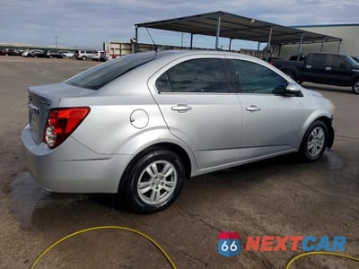 Trzecie zdjęcie samochodu z tyłu: 2015 CHEVROLET SONIC LT VIN:1G1JC5SH3F4200506 - miniatura