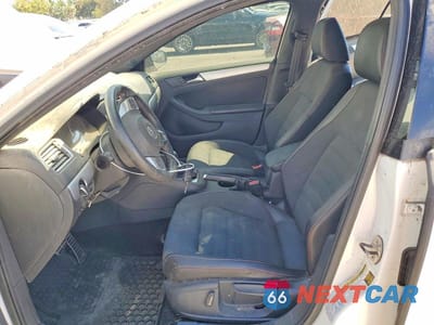 Zdjęcie 7 z 12 samochodu: 2014 VOLKSWAGEN JETTA GLI VIN:3VW4T7AJ8EM350504 - miniatura