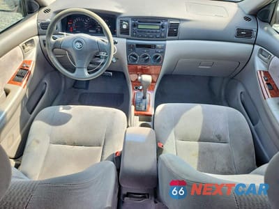 Zdjęcie 8 z 12 samochodu: 2005 TOYOTA COROLLA LE VIN:1NXBR30E25Z422178 - miniatura