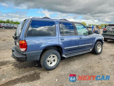 Trzecie zdjęcie samochodu z tyłu: 2000 FORD EXPLORER XLT VIN:1FMZU83P4YZC12132 - miniatura